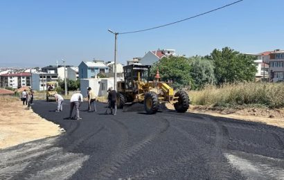 Bandırma’da Asfalt Serim Çalışmaları Devam Ediyor