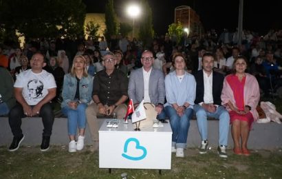 Balıkesir’de Babalar Günü Coşkusu: Müslüm Baba ve Ferdi Tayfur Şarkılarıyla Anıldı