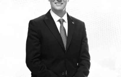 Manisa Büyükşehir Belediye Başkanı Ferdi Zeyrek, kazada hayatını kaybetti