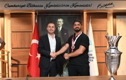 Balıkesir Büyükşehir Belediyesi, Kırkpınar Pehlivanlarını Ağırladı