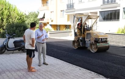 Bandırma Belediyesi Yeni Mahalle’de Asfalt ve Park Düzenleme Çalışmalarını İnceledi