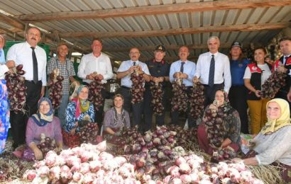 Balıkesir Valisi Ustaoğlu Erdek’te Balıkçılık ve Tarımı İnceledi