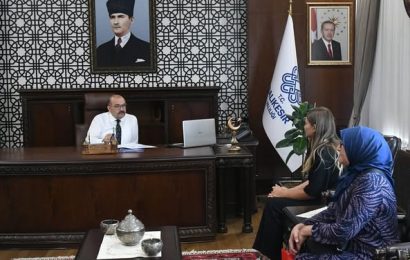 Balıkesir Valisi Ustaoğlu Vatandaşlarla Buluştu, Talepleri Dinledi