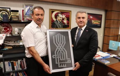 Gazi Meclis’i Ziyaretçileri Yoğun İlgı Gördü