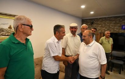 Balıkesir Valisi Ustaoğlu Edremit’te Oruç Açma Sofrasında Vatandaşlarla Buluştu