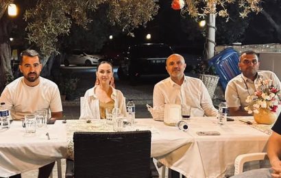 Marmara Adalar Belediyesi’nde Hatice Kayacan’a Veda Yemeği