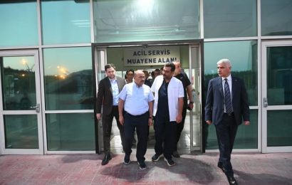 Balıkesir Valisi, Otobüs Kazası Yaralılarını Ziyaret Etti