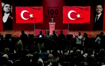 İstanbul’da Demokrasi ve Adalet Mitingi Düzenlendi