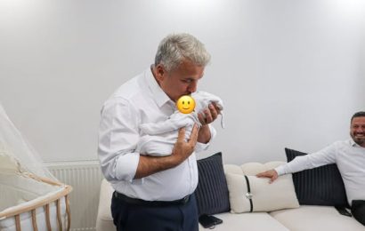 Mustafa Bilal Dönmez’in Evladı Dünyaya Gelen, Mutluluğu Paylaşıldı