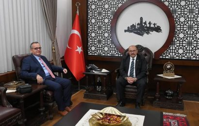 Balıkesir Valisi’ni Mülkiye Başmüfettişi Ziyaret Etti