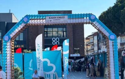 Gönen’de Kadın Emeği Çarşısı Ziyaretçilerini Bekliyor
