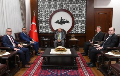 Balıkesir Valisi’ni İçişleri Bakanlığı Kontrolörleri Ziyaret Etti