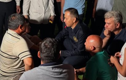 Depremden Etkilenen Sındırgı’ya Ziyaret