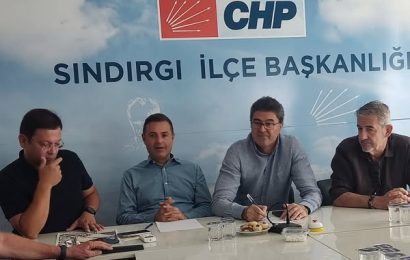CHP’li Başkanlar ve Vekil, Sındırgı’da Depremzedelerle Birlikte Oldu