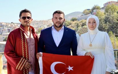 Marmara Adaları’nda Mutluluk Rüzgarı: Belediye Meclis Üyesi Nikah Şahitliği Yaptı