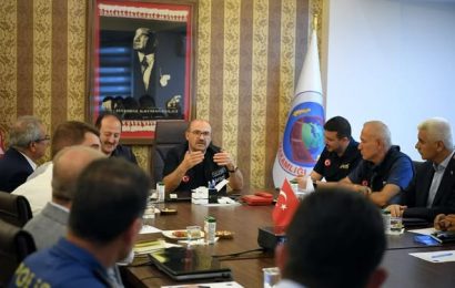 Balıkesir Sındırgı’da Deprem Sonrası Koordinasyon Toplantısı Düzenlendi