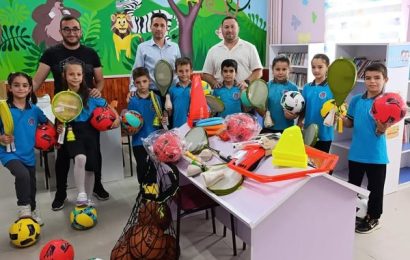 Gönen Karşıyaka 100 İlkokulu Öğrencilerine Galatasaray Efsanesinden Destek