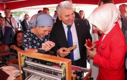 Balıkesir’de Huzurevi Programında Büyüklerle Buluşma