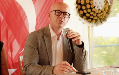 CHP Erdek İlçe Kongresi Gerçekleşti: Hale Tuna Yeniden Başkan Seçildi