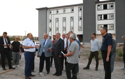 Balıkesir Valisi Ustaoğlu, Karesi Fen Lisesi İnşaatını İnceledi