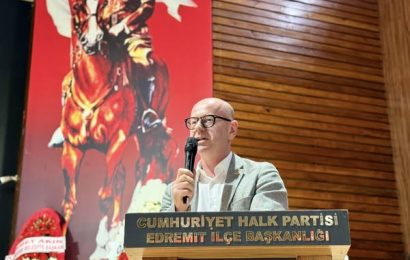 Edremit’te CHP İlçe Kongresi Coşkuyla Tamamlandı