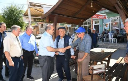 Balıkesir Valisi Ustaoğlu, Balya Ilıca’da Vatandaşlarla Buluştu