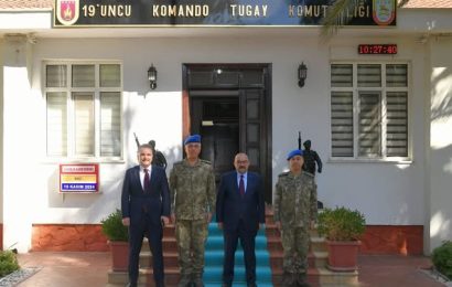 Balıkesir Valisi Ustaoğlu, Edremit’teki 19. Komando Tugayı’nı Ziyaret Etti