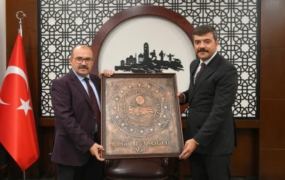 Ayvalık Cumhuriyet Başsavcısı Vali Ustaoğlu’nu Ziyaret Etti