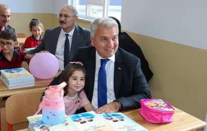 Altıeylül’de Yeni Okul Açılışıyla Eğitim Öğretim Haftası Coşkuyla Kutlandı