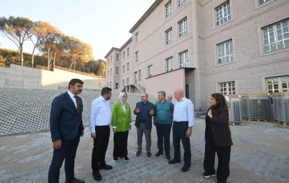 Balıkesir Valisi Ustaoğlu, Ayvalık Hükümet Konağı İnşaatını İnceledi