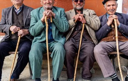 AK Partili Zeybekçi’den Emeklilik Yaşı Açıklaması: “Gelecek Nesillere İhanet”