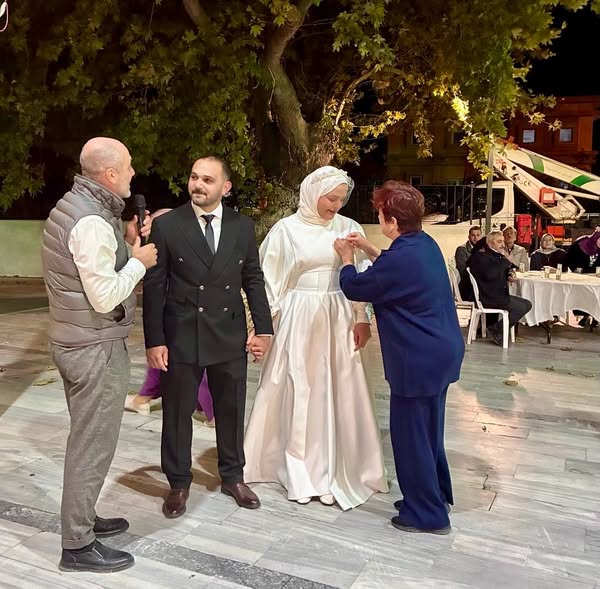 Marmara Adalar Belediye Başkanı Aydın Dinçer, Ebrar Alemdaroğlu ve Hami Birinci’nin Düğün Töreninde