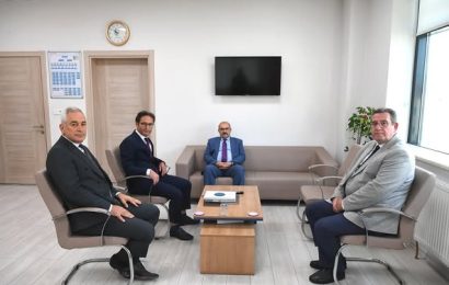 Balıkesir Valisi Ustaoğlu, Yeni Kadastro İl Müdürü Durtuluk’u Ziyaret Etti