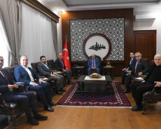 AGÜB Yönetimi Balıkesir Valisi İsmail Ustaoğlu’nu Ziyaret Etti