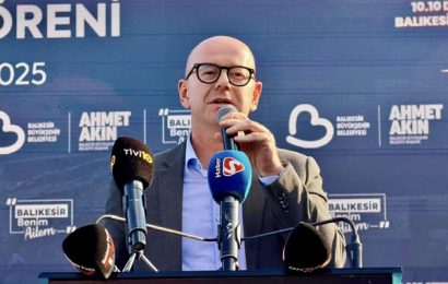 Balıkesir Cumhuriyet Meydanı ve Rölyefi Açıldı