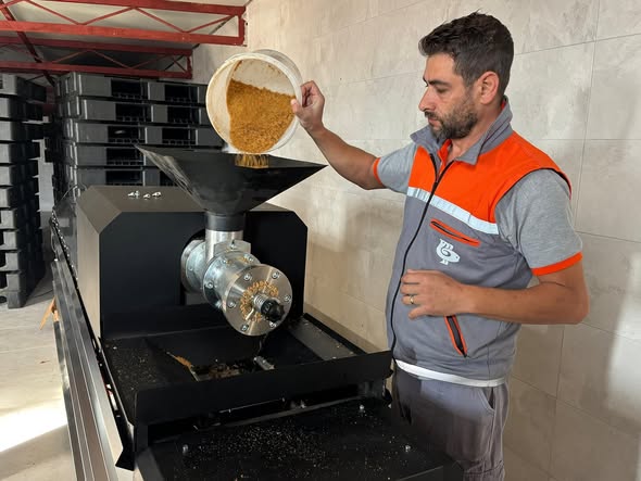 Bandırma Belediyesi, Sahipsiz Hayvanlar İçin Mama Üretimine Başladı