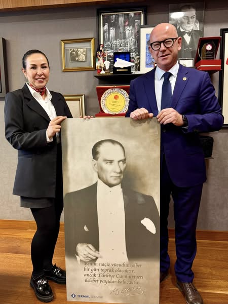 Rüzgarlı İnşaat Malzemecileri Kooperatifi Başkanı Özlem Şenel, Meclis’te Ziyaret Etti