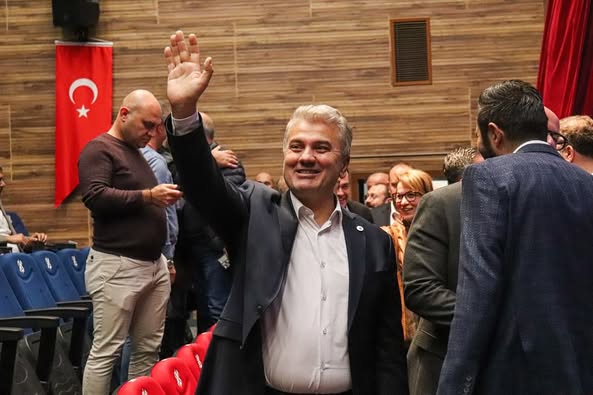 Balıkesirspor’da Yönetim Değişimi: Olağanüstü Kongre Tamamlandı