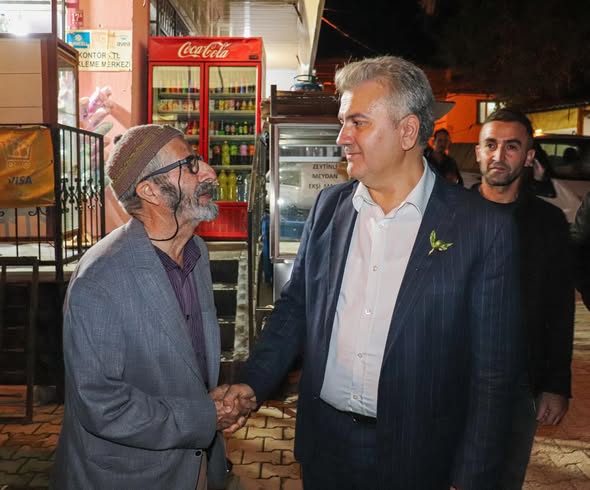 Mustafa Canbey’den Edremit’te Esnaf ve Vatandaş Ziyaretleri