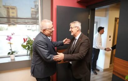 CHP Balıkesir İl Başkanlığı, Edremit Belediye Başkanı’nı Ziyaret Etti