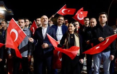 Marmara Adalar’da Cumhuriyet Coşkusu: Fener Alayı ve Yürüyüşü