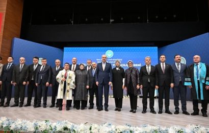 Balıkesir Üniversitesi’nde 2025-2026 Akademik Yılı Coşkuyla Açıldı