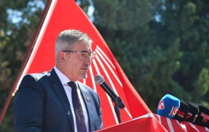 CHP Balıkesir’den 29 Ekim Talimatına Tepki: “Atatürk, Hiçbir Makamla Kıyaslanamaz”