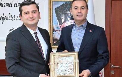 Balıkesir Büyükşehir Belediye Başkanı Ahmet Akın, İvrindi’de Ziyaretlerde Bulundu