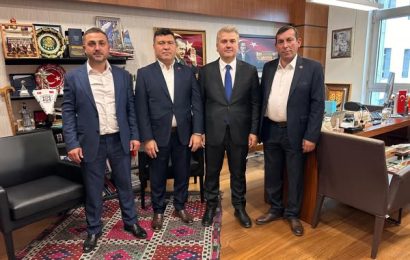 Gazi Meclis’te Mahalle Muhtarlarından Anlamlı Ziyaret