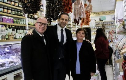 Serkan Sarı ve Özgür Erdem İncesu Ardahan Esnafını Ziyaret Etti