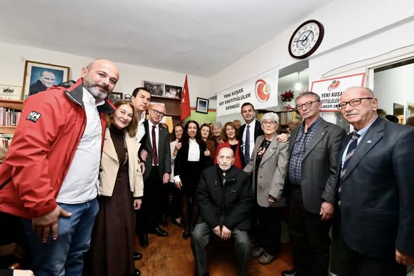 Balıkesir’de Öğretmenler Günü Coşkusu: Yeni Kuşak Köy Enstitülüler Derneği Anlamlı Program Düzenledi