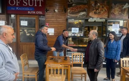 Vali Ustaoğlu, Avşa Adası’nda Esnaf ve Vatandaşlarla Buluştu