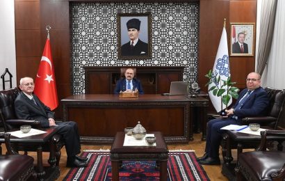 İş İnsanı Necmettin Akay, Susurluk Kaymakamı ile Birlikte Balıkesir Valisi’ni Ziyaret Etti