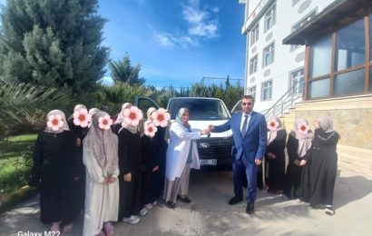 Bandırma’da Kız Kur’an Kursuna Yeni Hizmet Aracı Teslim Edildi